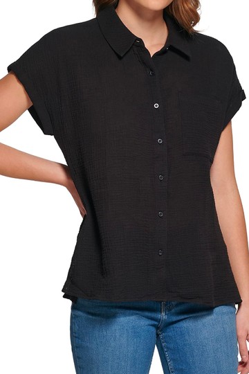 Женская рубашка с короткими рукавами черная"Камп"